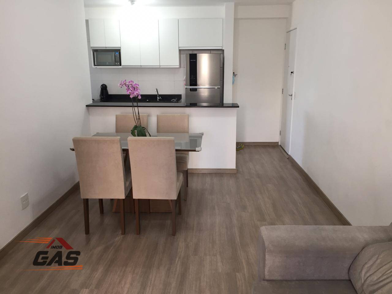 Apartamento à venda com 3 quartos, 74m² - Foto 1