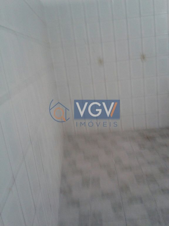 Casa à venda e aluguel com 3 quartos, 200m² - Foto 8