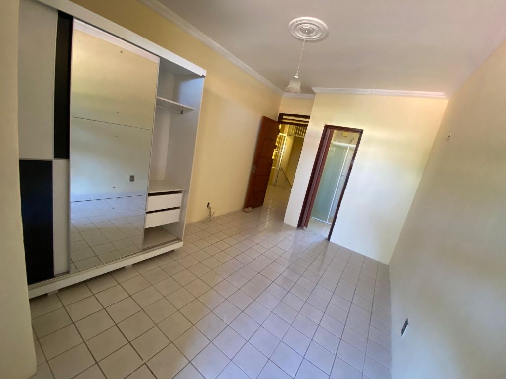 Casa para alugar com 5 quartos, 233m² - Foto 19