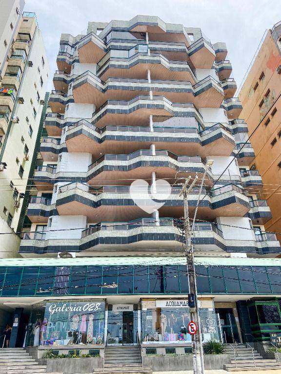 Apartamento à venda com 3 quartos, 140m² - Foto 3