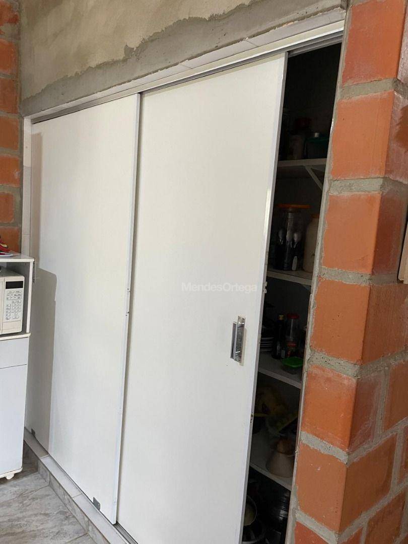 Chácara à venda com 4 quartos, 250m² - Foto 17