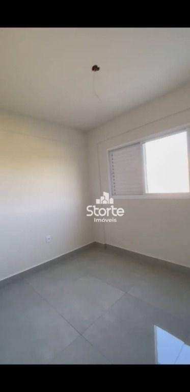 Apartamento à venda com 2 quartos, 46m² - Foto 2