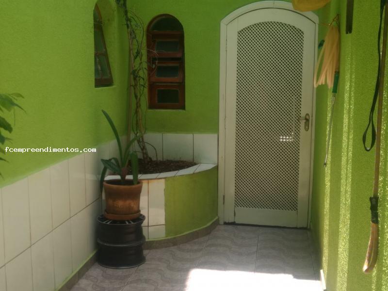 Sobrado à venda com 3 quartos, 196m² - Foto 11