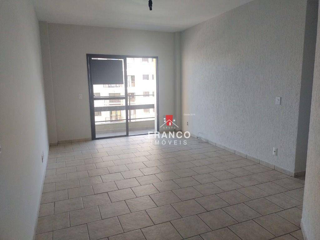 Apartamento à venda com 3 quartos, 100m² - Foto 4