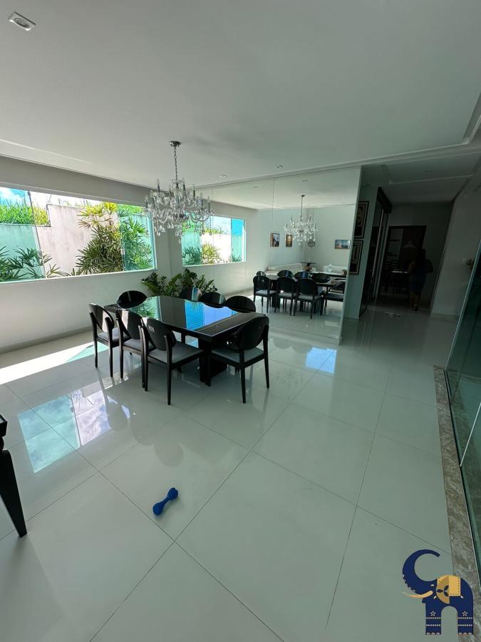 Casa para alugar com 4 quartos, 383m² - Foto 5