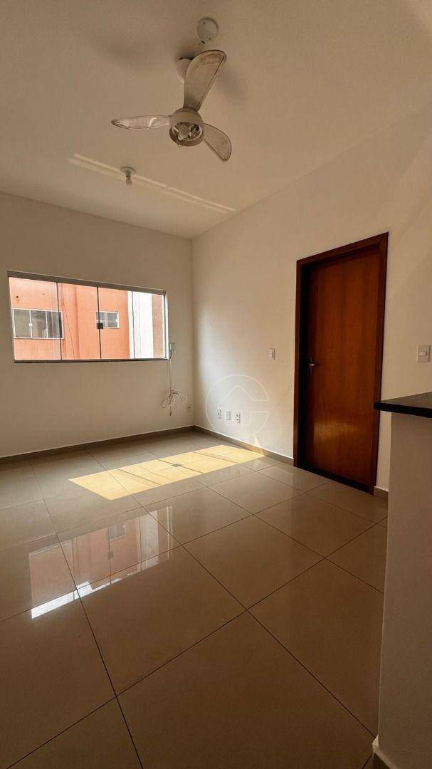 Apartamento para alugar com 3 quartos, 70m² - Foto 3