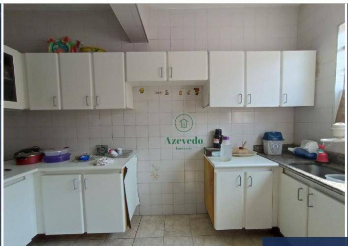 Sobrado à venda com 7 quartos, 300m² - Foto 19