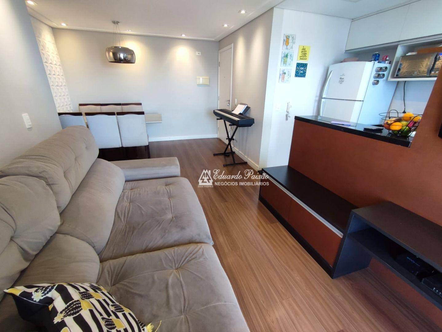 Apartamento à venda com 2 quartos, 64m² - Foto 3