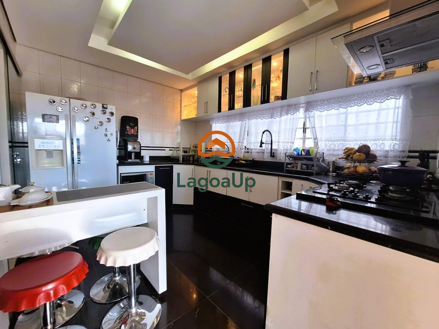 Casa à venda com 3 quartos, 238m² - Foto 9