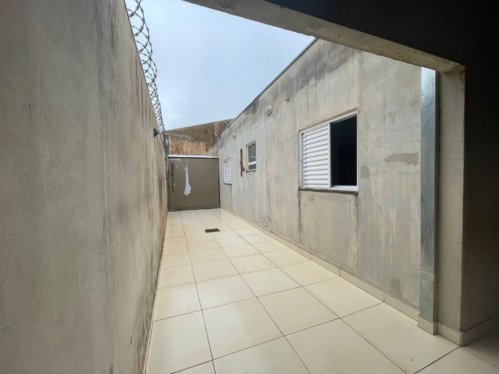 Casa à venda com 3 quartos, 150m² - Foto 3