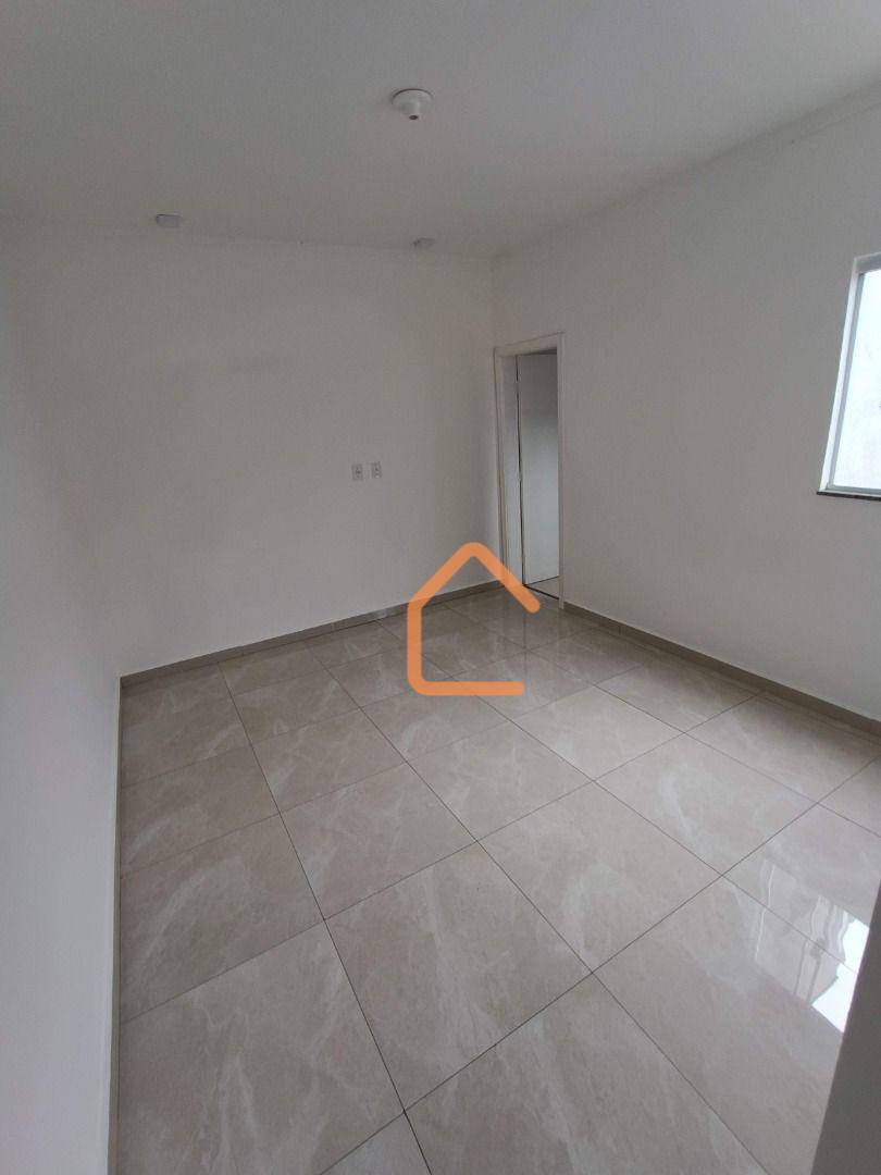 Casa para alugar com 2 quartos, 80m² - Foto 7