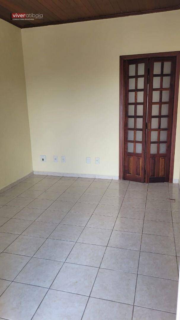 Casa para alugar com 3 quartos, 168m² - Foto 2