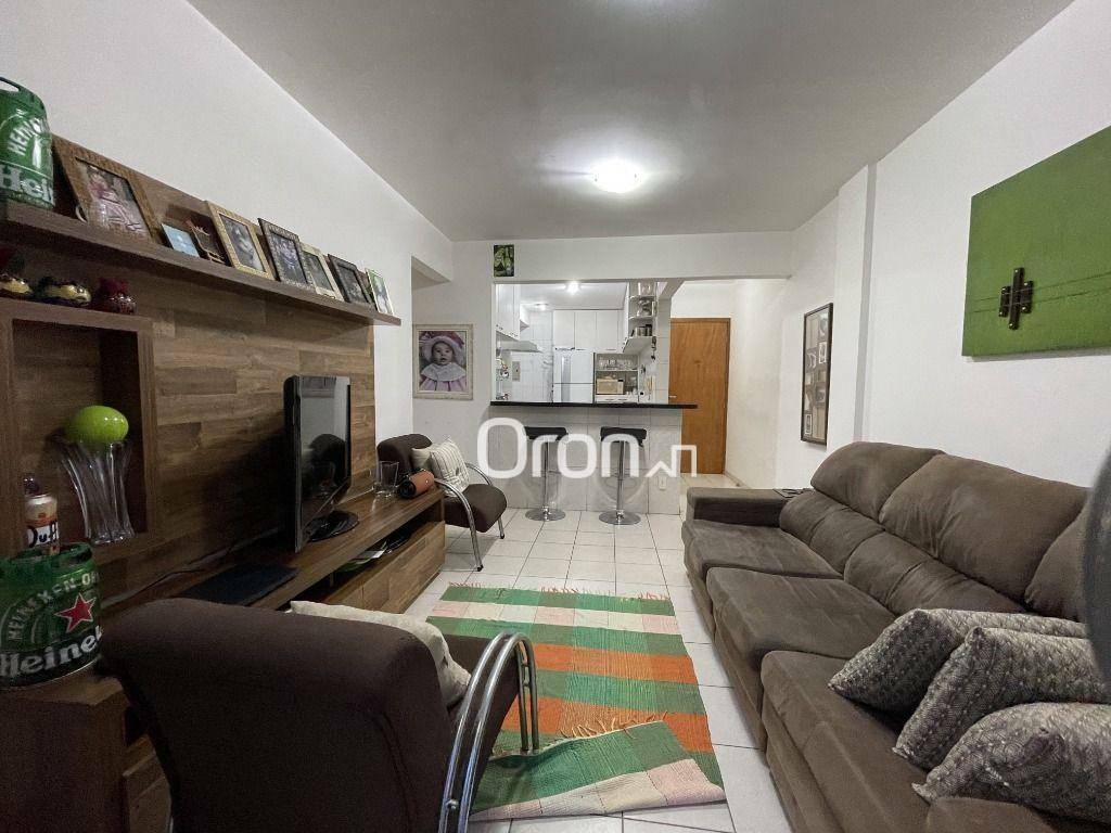 Apartamento à venda com 2 quartos, 62m² - Foto 2