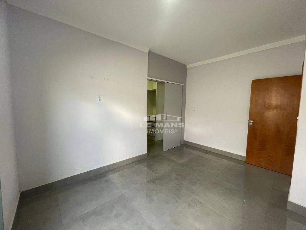 Casa de Condomínio para alugar com 3 quartos, 178m² - Foto 20