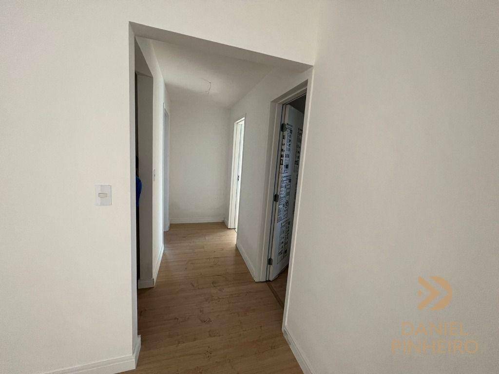 Apartamento à venda com 3 quartos, 117m² - Foto 10