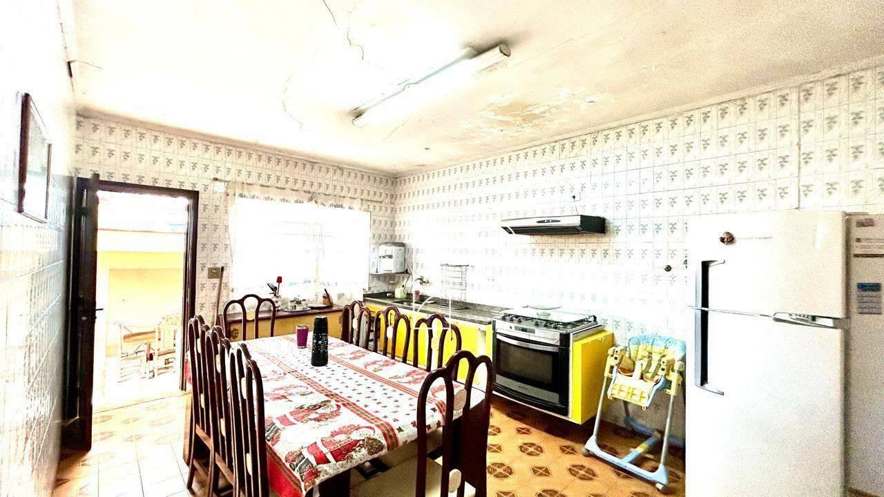 Casa à venda e aluguel com 3 quartos, 152m² - Foto 10
