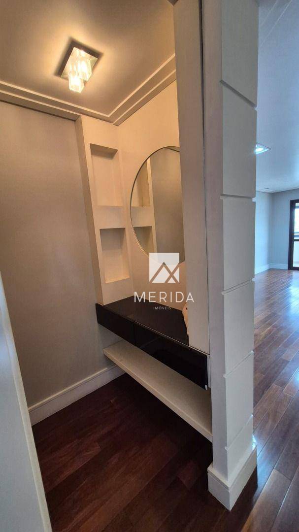 Apartamento para alugar com 3 quartos, 144m² - Foto 5