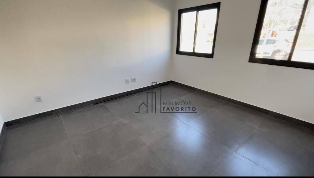 Casa à venda com 3 quartos, 180m² - Foto 2