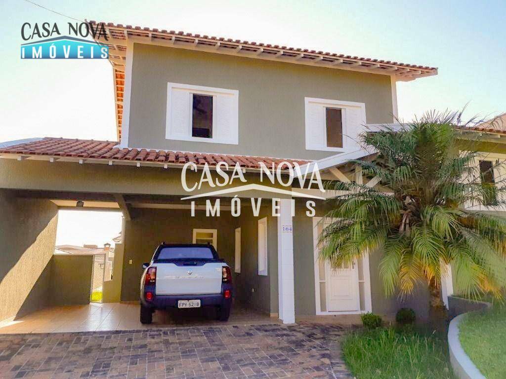 Casa de Condomínio para alugar com 4 quartos, 420m² - Foto 1