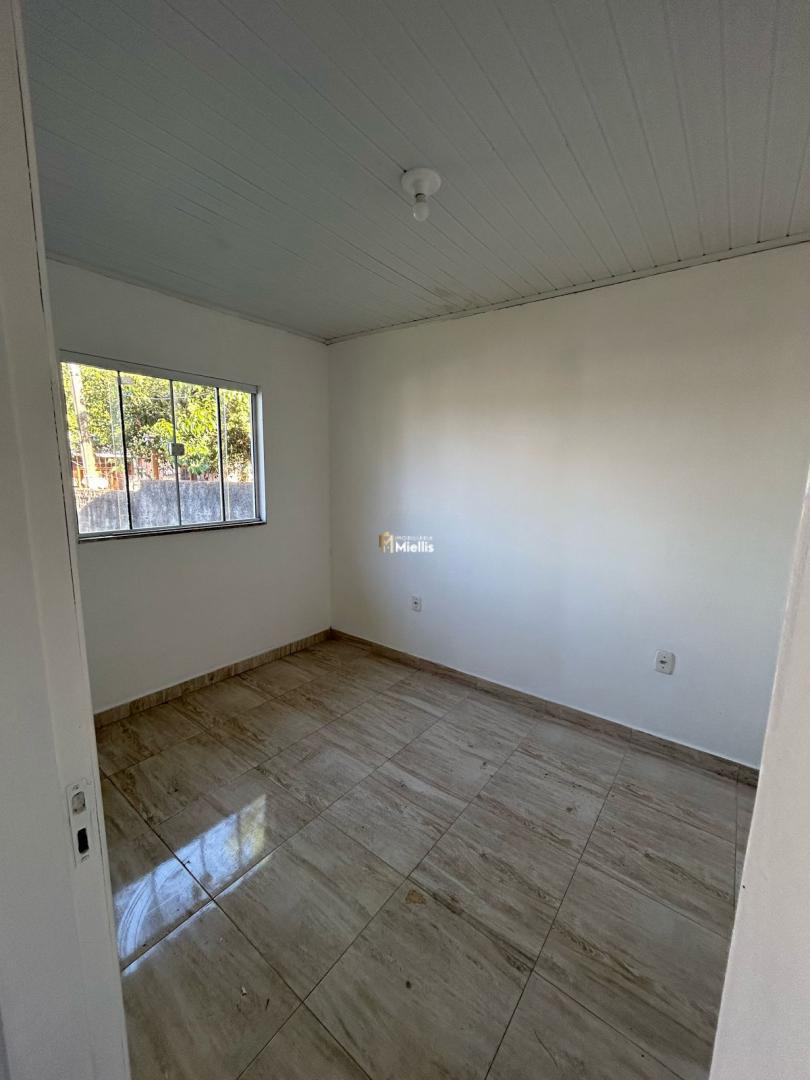 Casa à venda com 2 quartos, 47m² - Foto 7