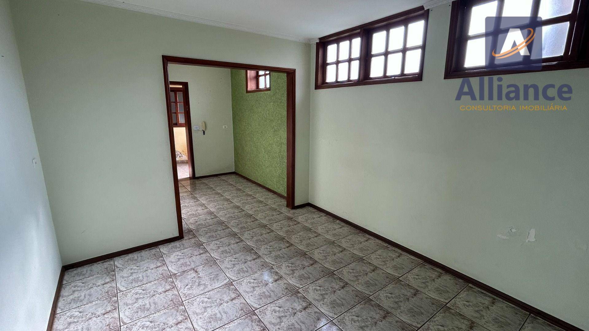 Casa para alugar com 3 quartos, 193m² - Foto 11