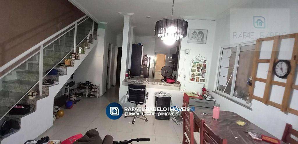 Casa, 5 quartos, 135 m² - Foto 1