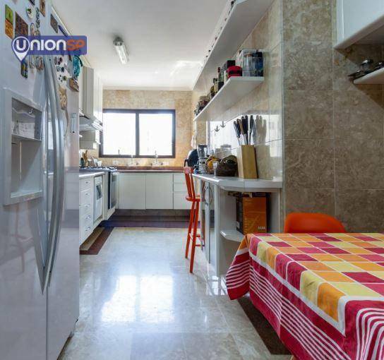 Apartamento à venda com 3 quartos, 190m² - Foto 18