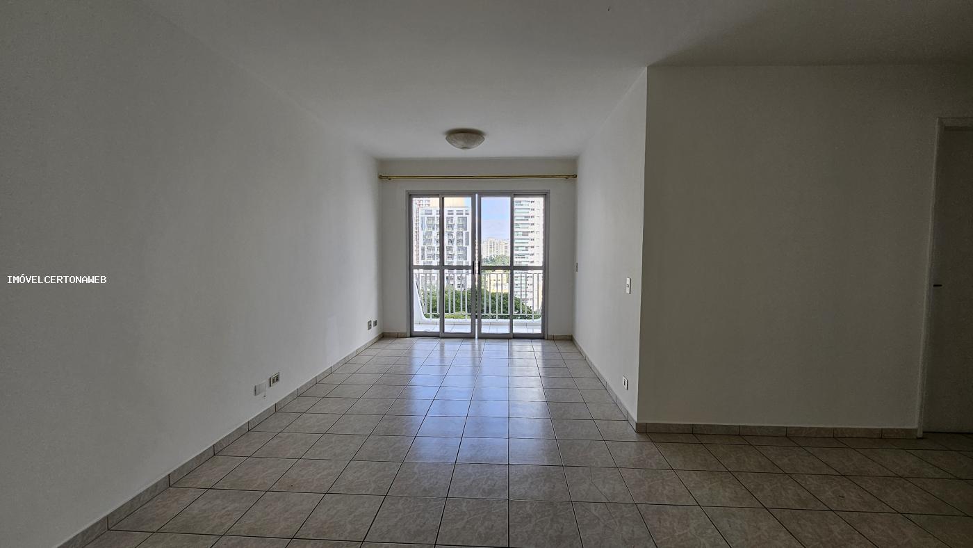 Apartamento à venda com 3 quartos, 74m² - Foto 2