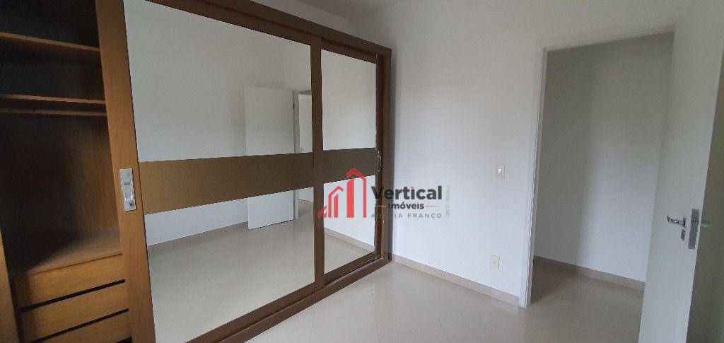 Sobrado à venda e aluguel com 3 quartos, 150m² - Foto 25