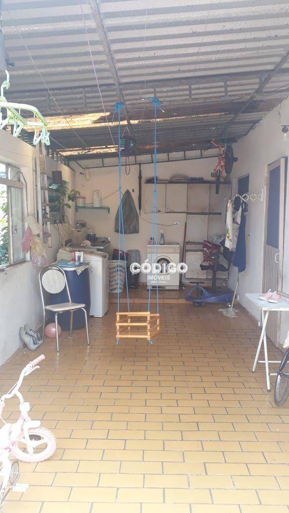 Sobrado à venda com 3 quartos, 200m² - Foto 5