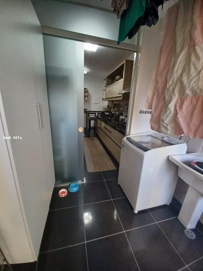 Apartamento à venda com 3 quartos, 180m² - Foto 8