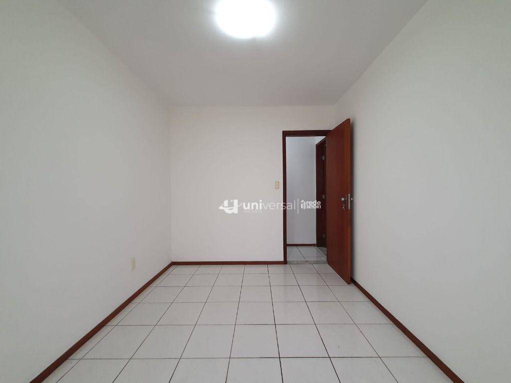 Apartamento para alugar com 2 quartos, 80m² - Foto 12