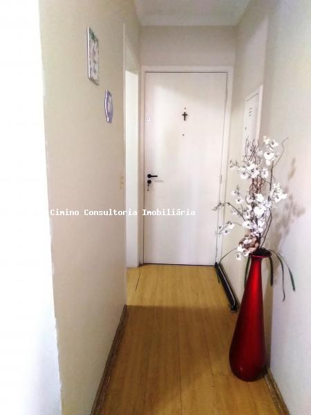 Apartamento à venda com 2 quartos, 60m² - Foto 13