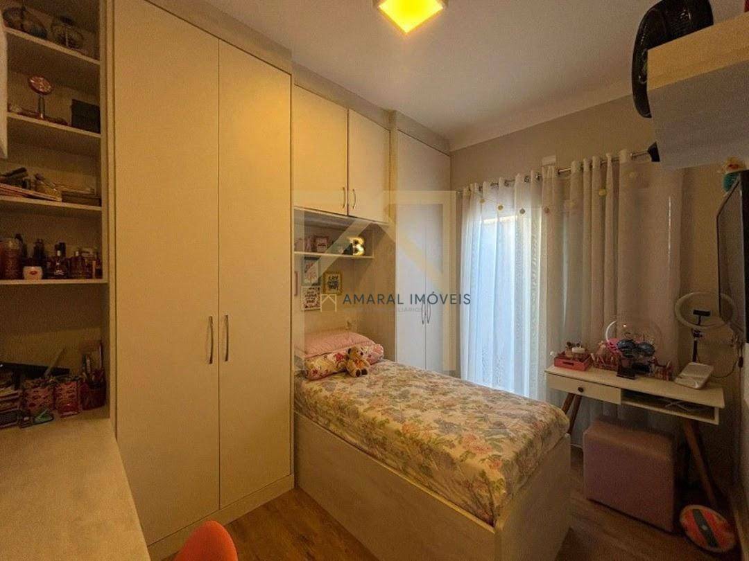 Casa à venda com 3 quartos, 208m² - Foto 13