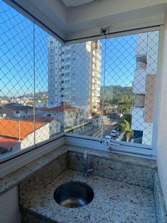 Apartamento à venda com 2 quartos, 75m² - Foto 8