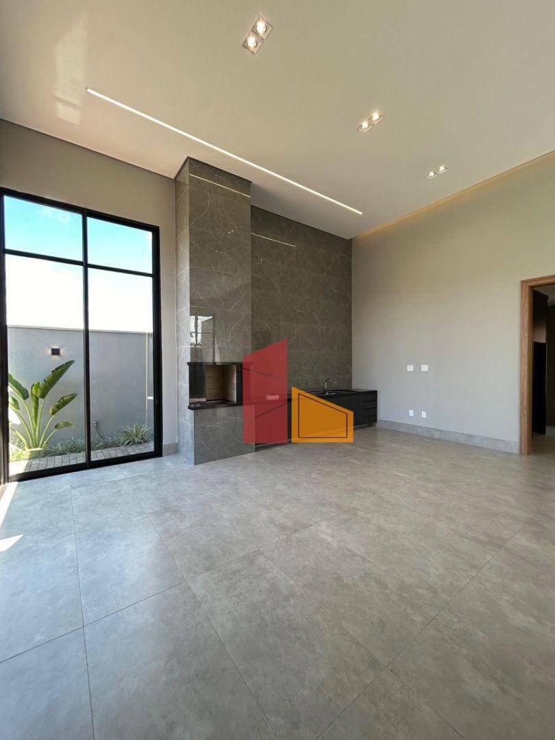 Casa de Condomínio à venda com 3 quartos, 221m² - Foto 3