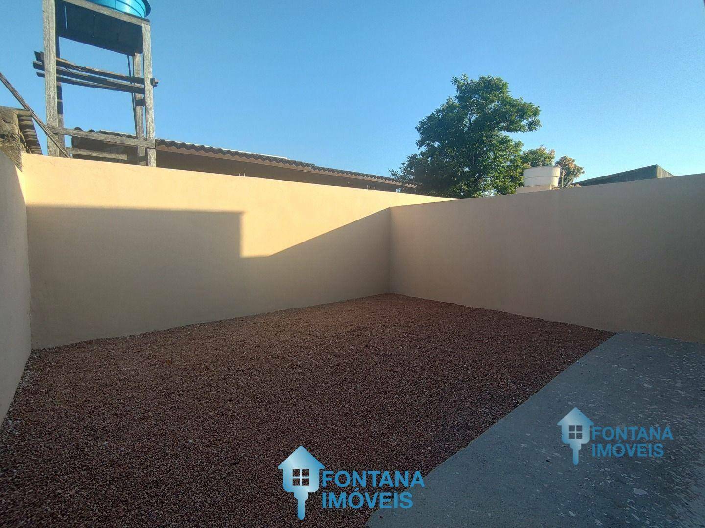 Casa à venda com 2 quartos, 56m² - Foto 15