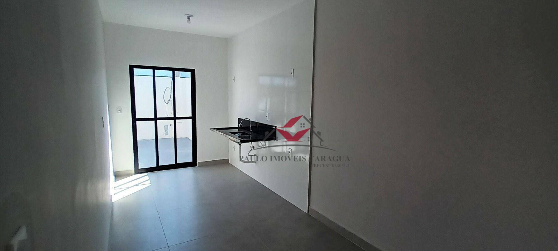 Casa à venda com 2 quartos, 68m² - Foto 10