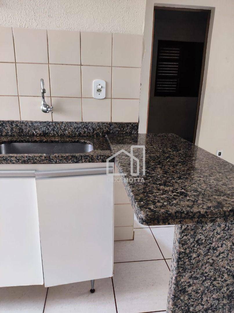 Apartamento à venda com 2 quartos, 1m² - Foto 2