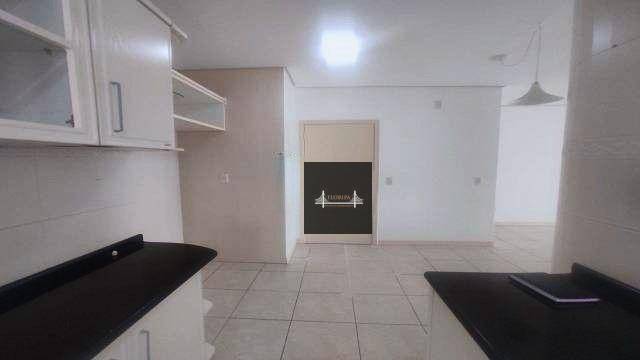 Apartamento à venda com 3 quartos, 137m² - Foto 9