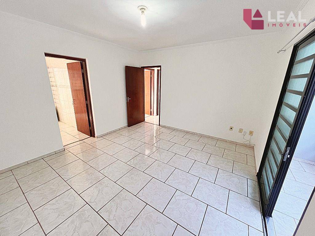 Apartamento à venda com 3 quartos, 90m² - Foto 1