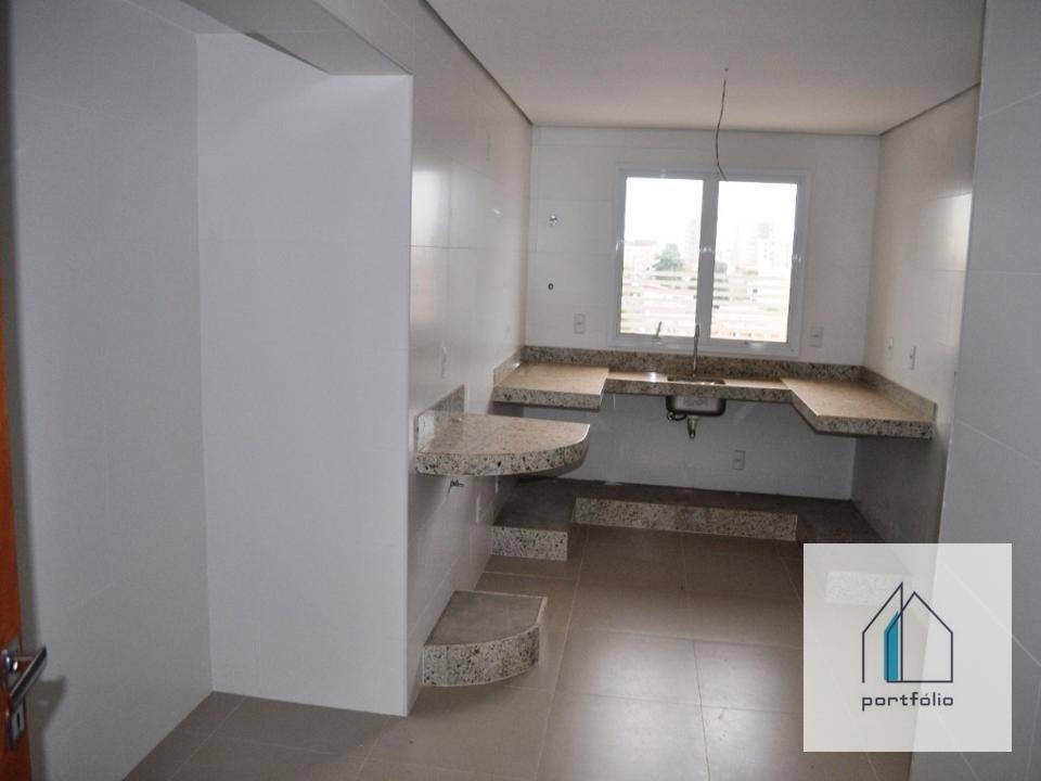 Apartamento à venda com 4 quartos, 175m² - Foto 7