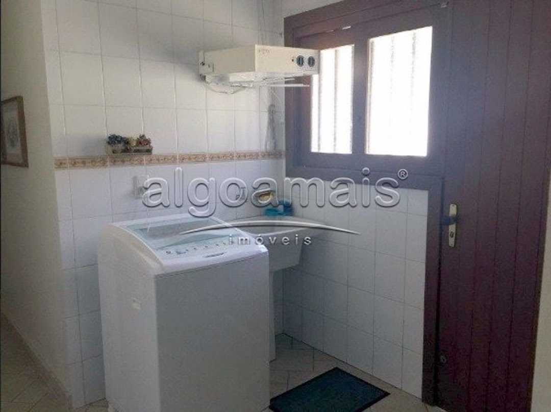 Casa à venda com 5 quartos, 309m² - Foto 14