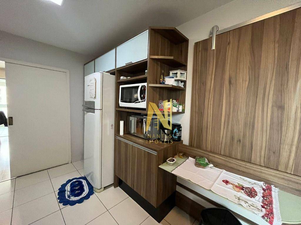 Apartamento à venda com 3 quartos, 165m² - Foto 13