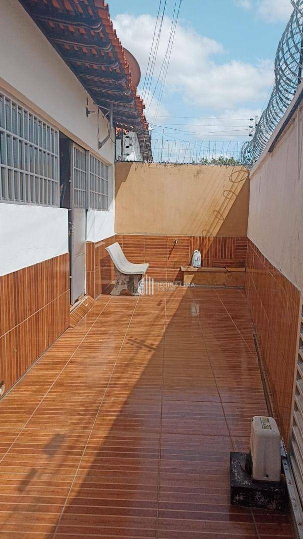 Casa à venda com 3 quartos, 300M2 - Foto 7