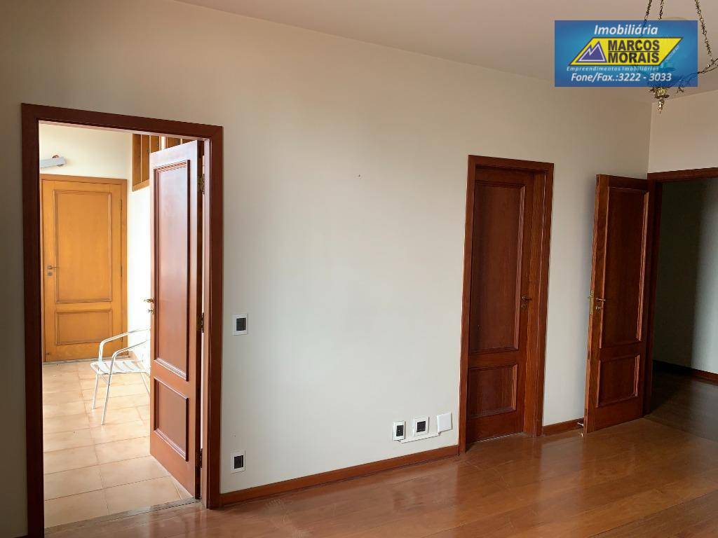 Casa à venda com 4 quartos, 494m² - Foto 32