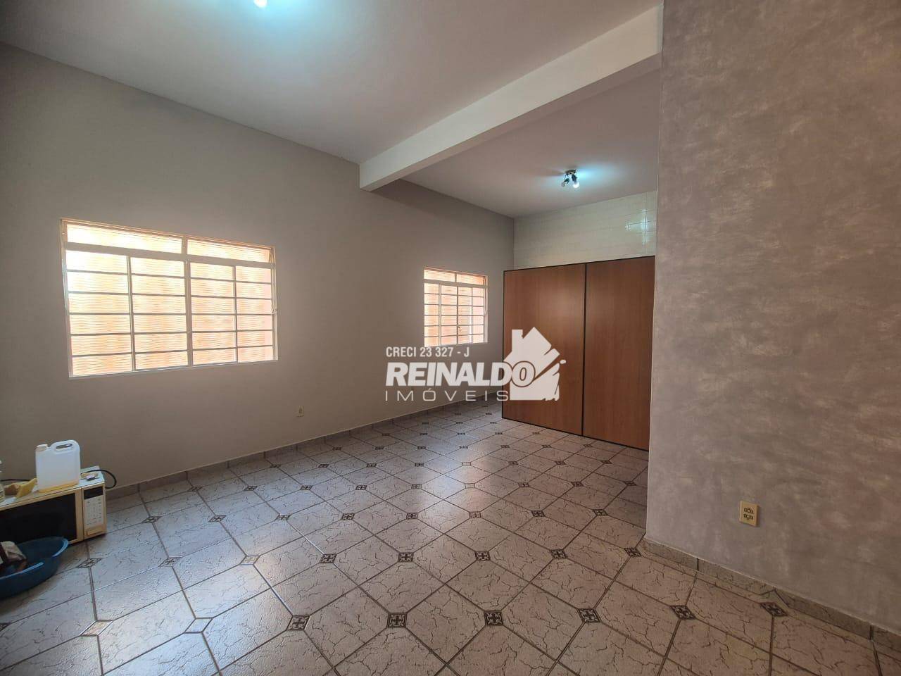 Casa à venda e aluguel com 3 quartos, 250m² - Foto 19