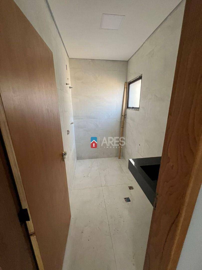 Casa de Condomínio à venda com 3 quartos, 260m² - Foto 5