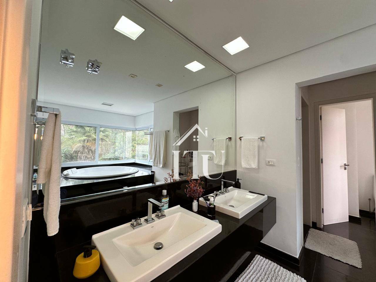 Chácara à venda e aluguel com 5 quartos, 900m² - Foto 22