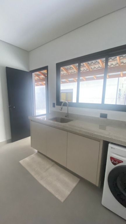 Casa à venda com 3 quartos, 210m² - Foto 26